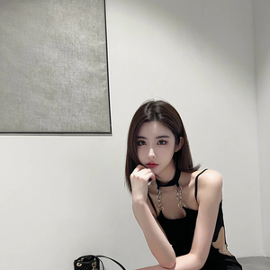 打扑克扒开腿㊙️让人桶爽
